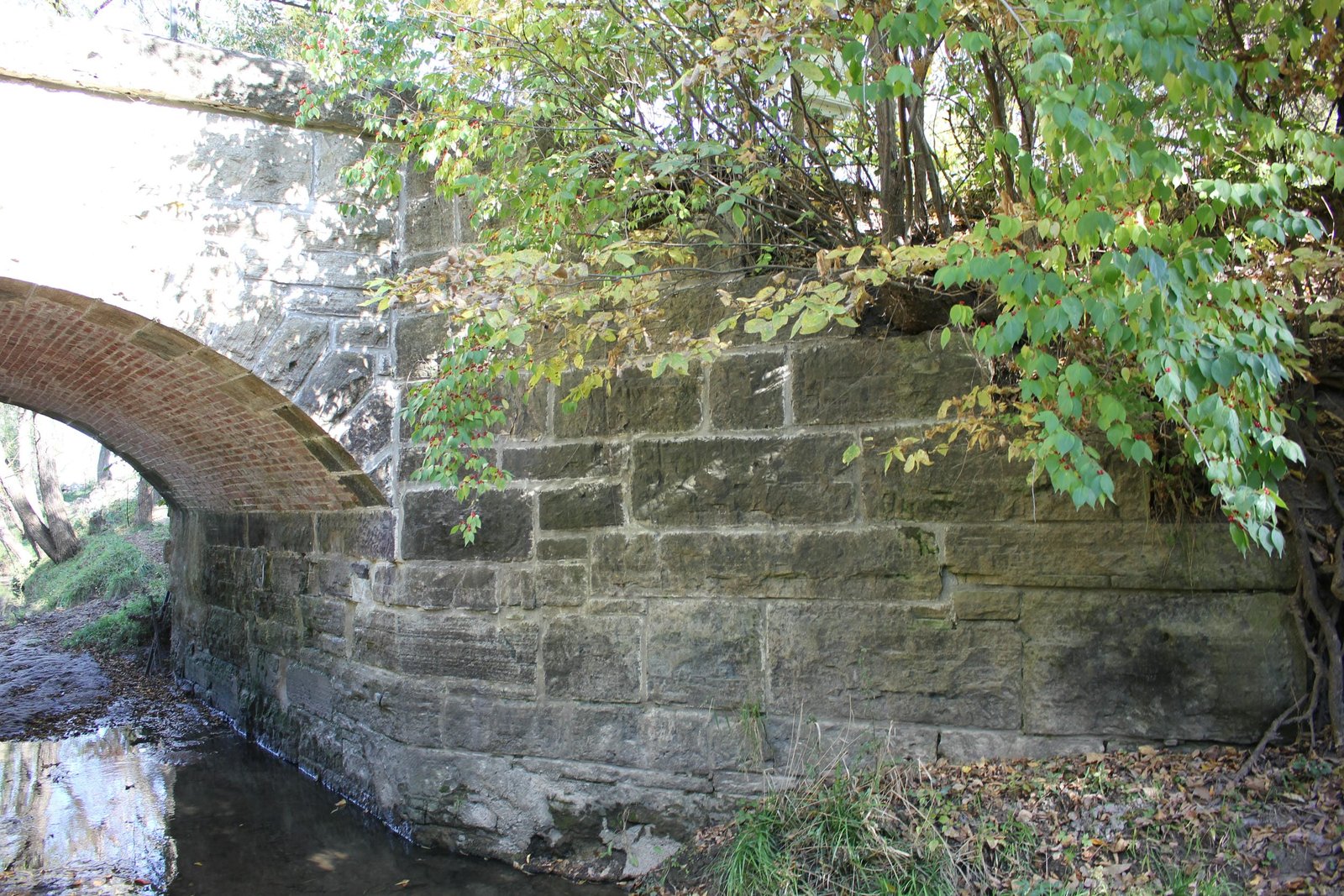 Southeast wing wall